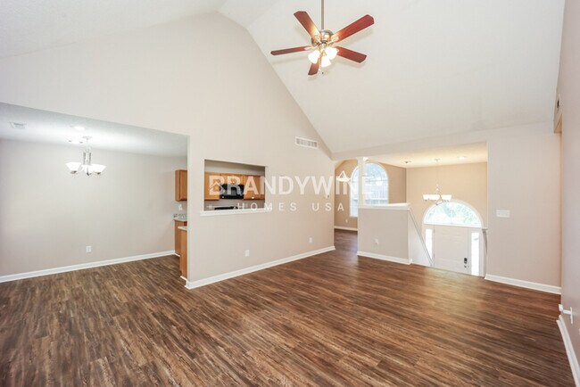 Photo - 2040 Club Bay Dr