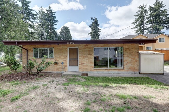 Building Photo - Quiet Neighborhood Forest Like Setting. Gr... Rental