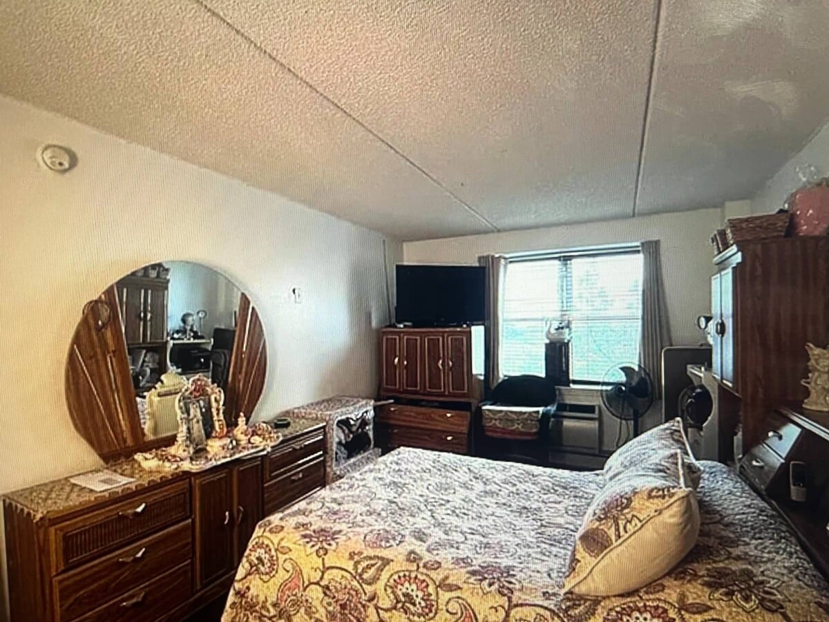 Photo - 79-14 Rockaway Beach Blvd