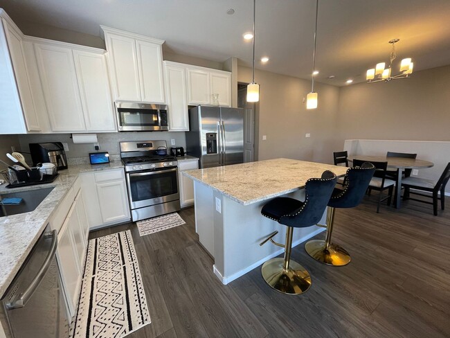 Photo - 8591 Insignia Ave