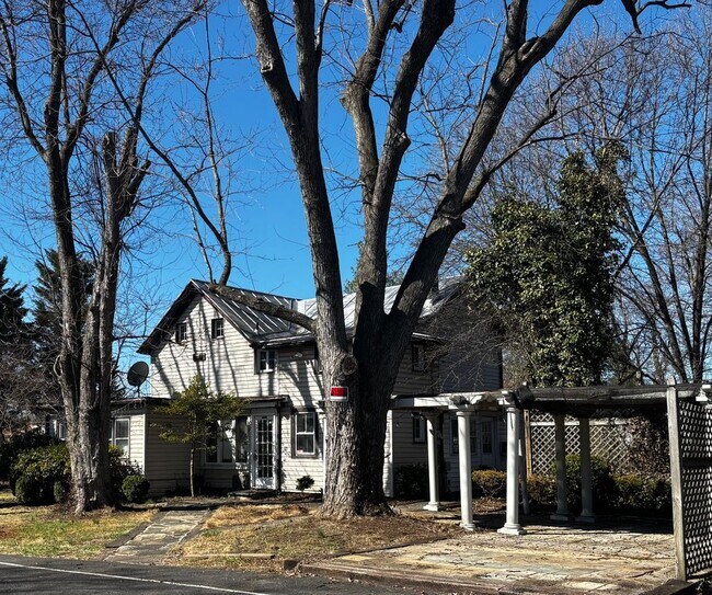 Photo - 8122 John Mosby Hwy