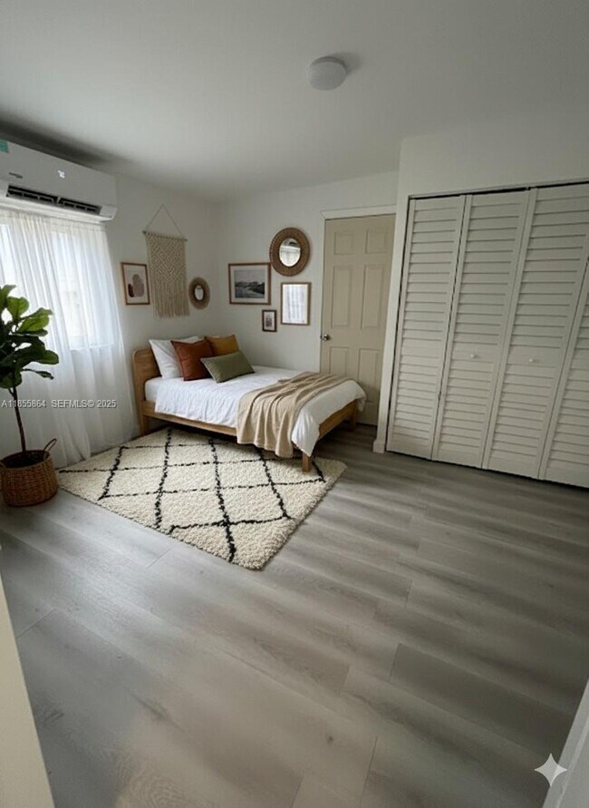 Photo - 81 NW 44th St Unit 2