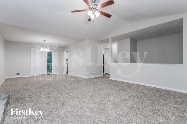 Photo - 803 Brook Hollow Cir SE