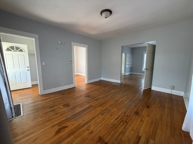 Photo - 1026 W Grove St