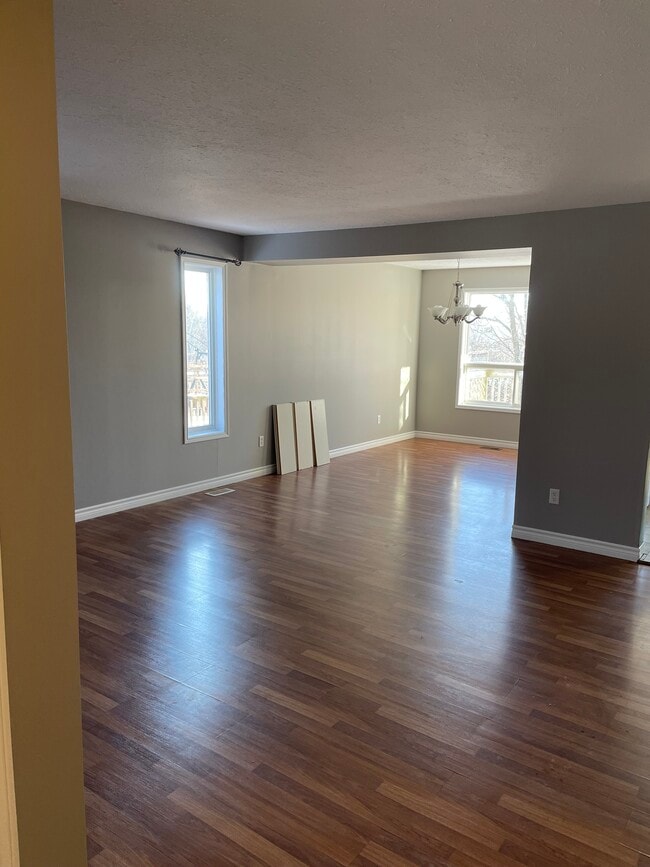 Photo - 56 Chesterton Ln Unité Upper