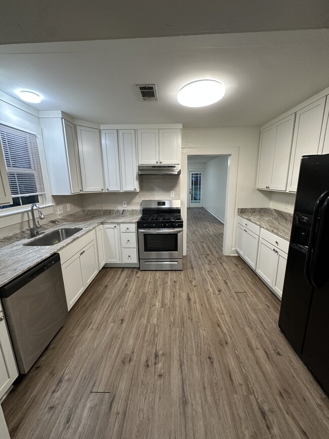 Photo - 151 Louisa Blvd