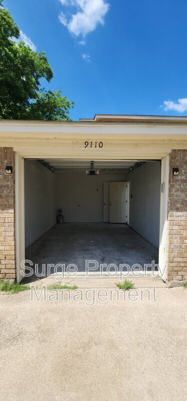 Photo - 9110 Lanham St