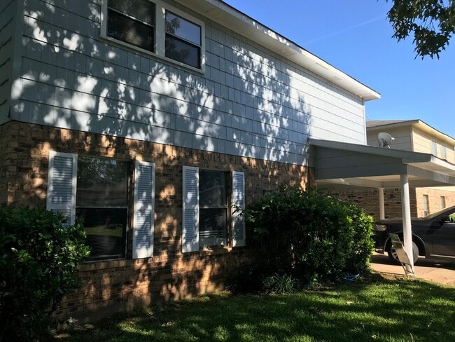 Photo - CENTRAL BOSSIER TOWNHOME NEAR I20