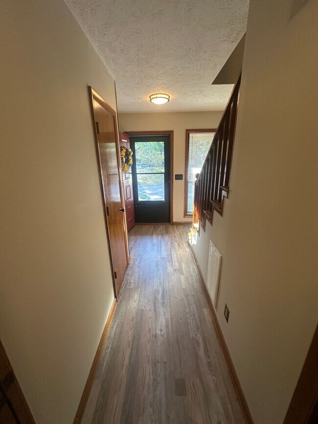 Photo - 1202 Huntsman Ct