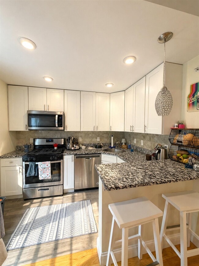 Building Photo - 78 Morrison Ave Unit 3