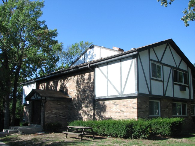 Westwood Apartments For Rent in Waukesha, WI | ForRent.com