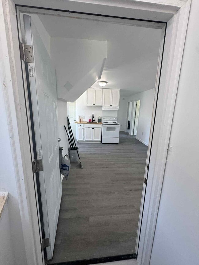 Building Photo - 4656 8th St Rental