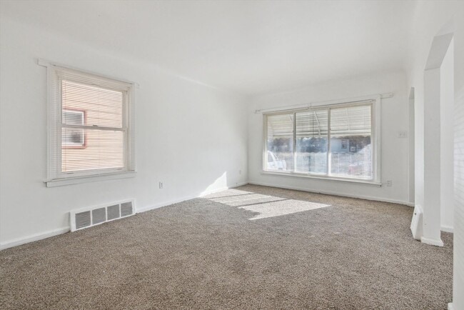 Photo - $1095 3 bedroom bungalow