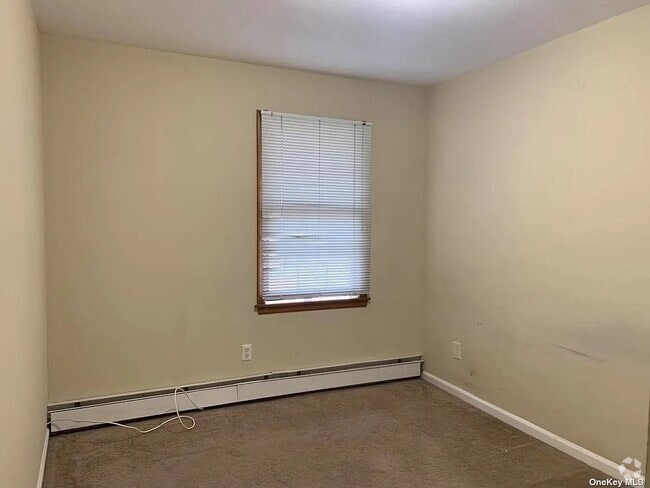 Building Photo - 70 N Main St Rental