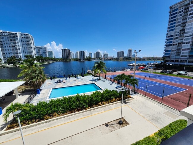 Building Photo - 2750 NE 183rd St Unit Commodore Plaza Condo