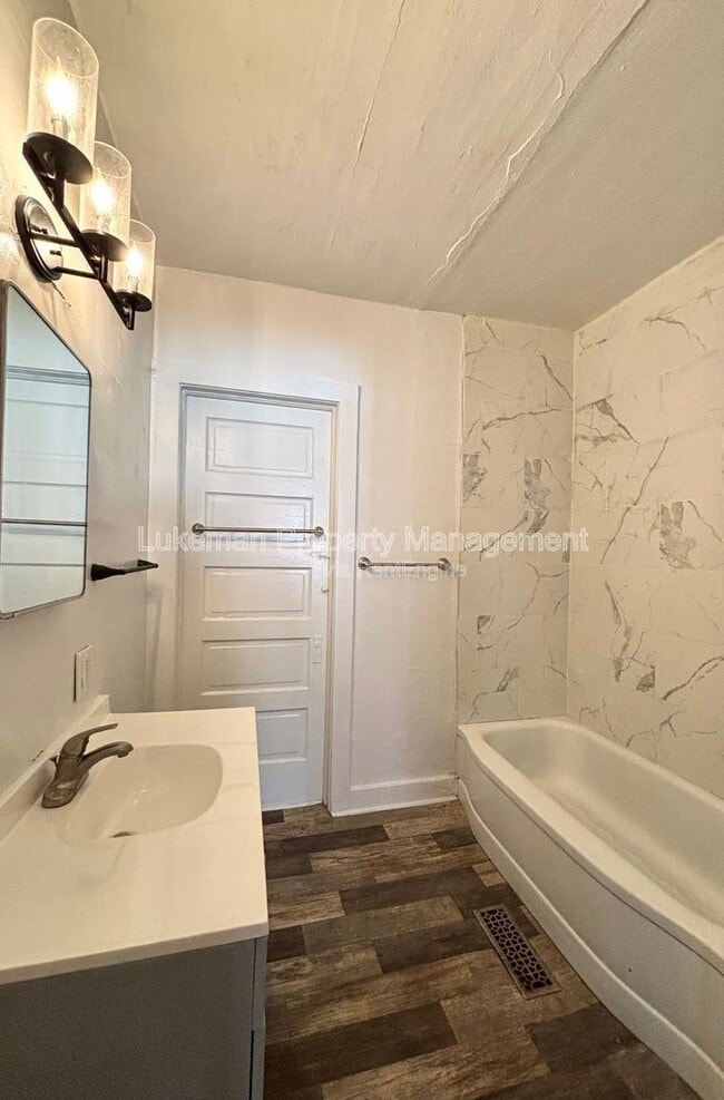 Photo - 610-612 West Kalamazoo Avenue Unidad 1