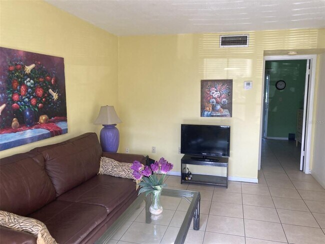 Photo - 4504 3rd St Cir W Unidad 247