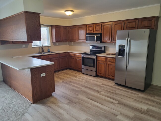 Photo - 11737 21 Mile Rd