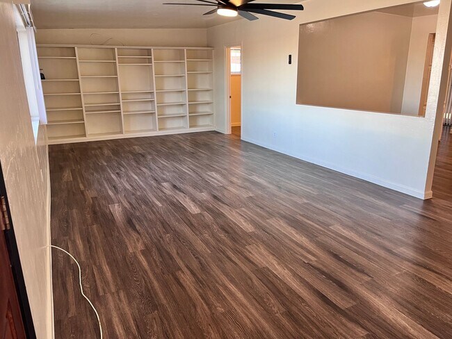 Photo - 7130 E 30th St Unidad VE7130-Main House