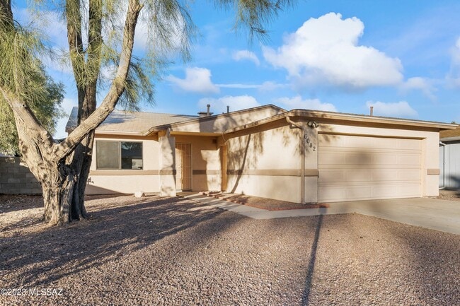 Photo - 6082 S Birchwood Dr