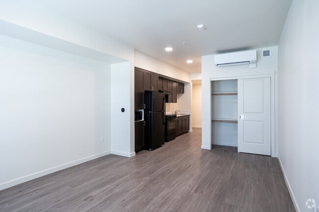 Studio - 426SF - Primary Bedroom