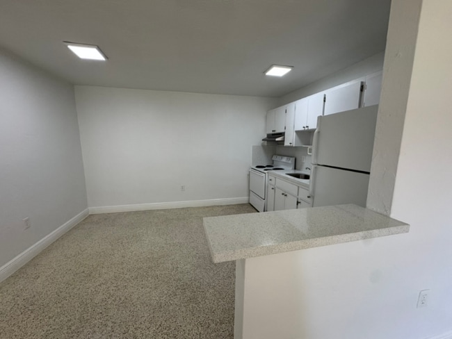 Photo - 955 SW 71st Ave Unit 955