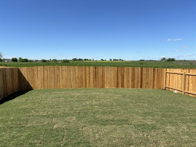 Photo - 702 Gemsbok Rd