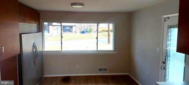 Photo - 9820 Inglemere Dr