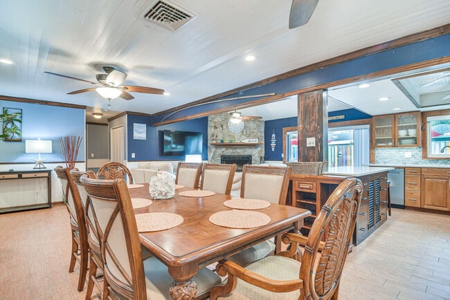 Photo - 2360 Willow Tree Trail Unit SI ID1546386P