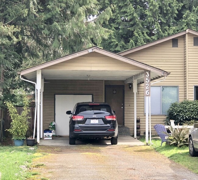 Building Photo - 2 Bedroom Duplex in Lynnwood.