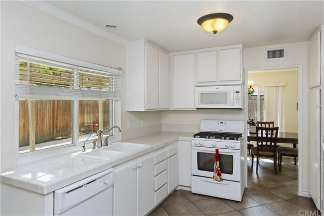 Photo - 11180 Cochran Ave