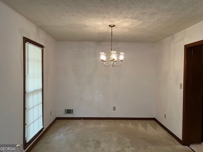 Photo - 380 Hidden Valley Dr SE