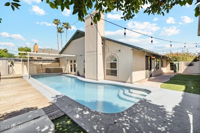 Building Photo - 2150 S Las Palmas Rental