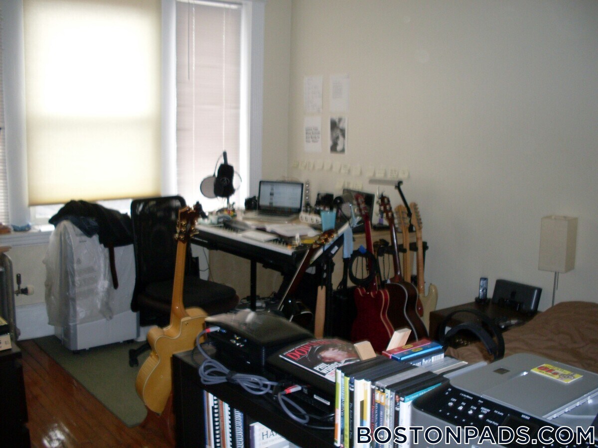 Photo - 38 Hemenway St Unidad 43