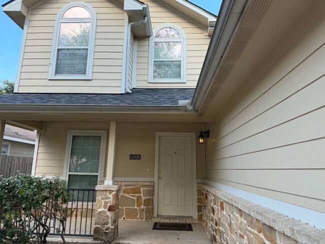 Building Photo - 11030 KNOBBLEY Oak Ct