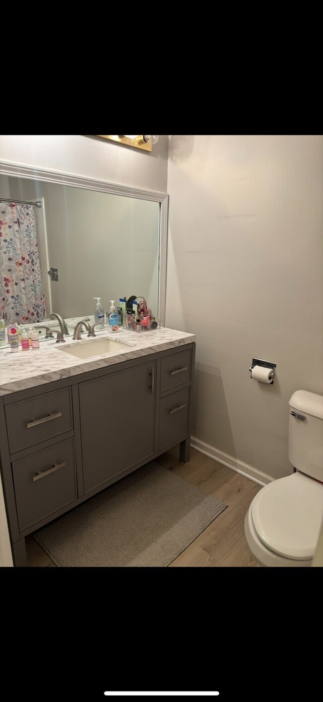 Photo - 1351 N Western Ave Unit 305