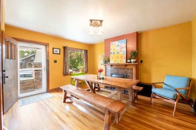 Photo - 587 E Sherman Ave Unidad 1