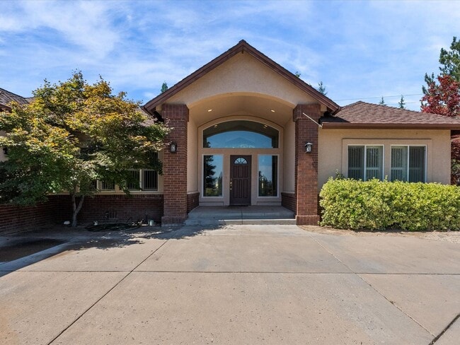Building Photo - Fieldcreek Gem Rental
