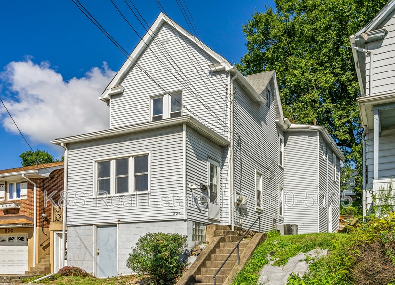 Photo - 824 Florence Avenue - 1