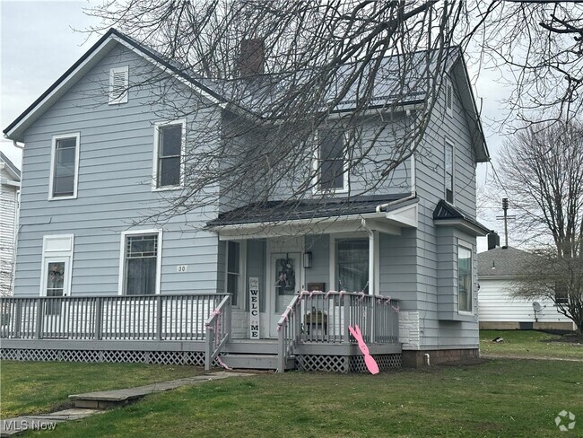 Building Photo - 30 S Middle St Rental