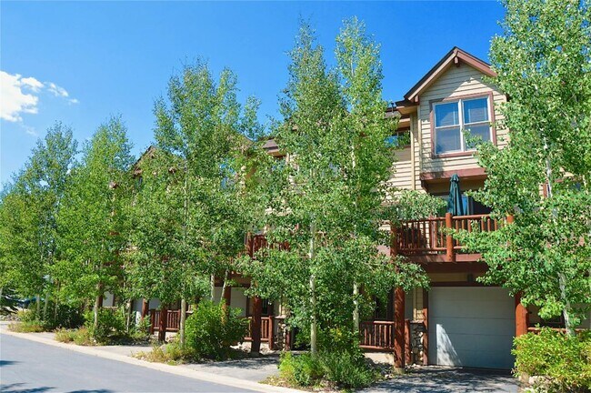 Photo - 102 Sawyer Cir