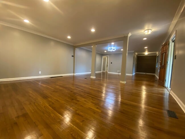 Building Photo - 3483 Napoleon St Rental
