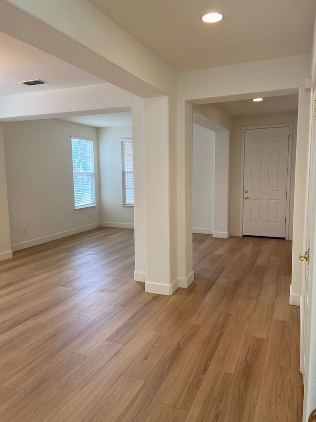 Photo - Folsom Parkway - 4 Bdrm, 3 bath