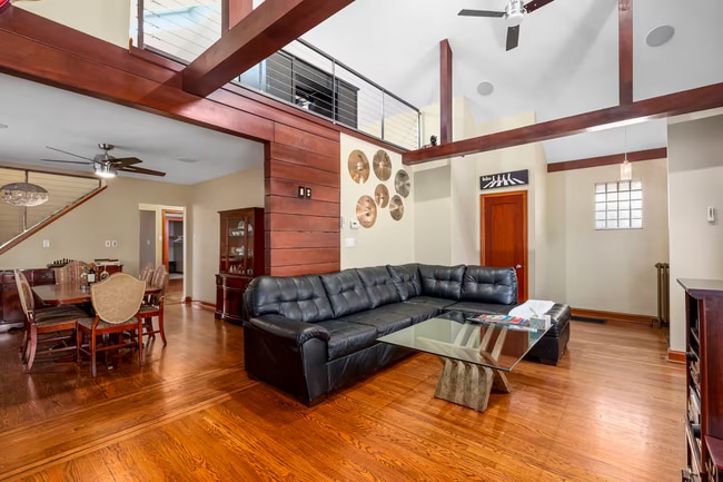 Photo - 5638 Botanical Ave