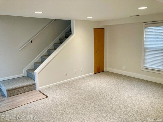 Photo - 611 Fairgrove Ave