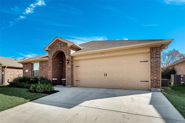 Photo - 649 Clearbrook St