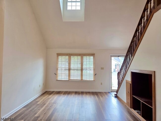 Photo - 200 Bamburgh Ct