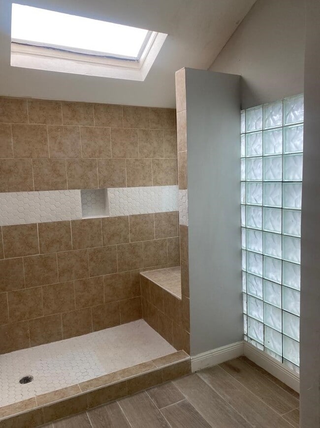 Photo - 9339 Stonecreek Ln