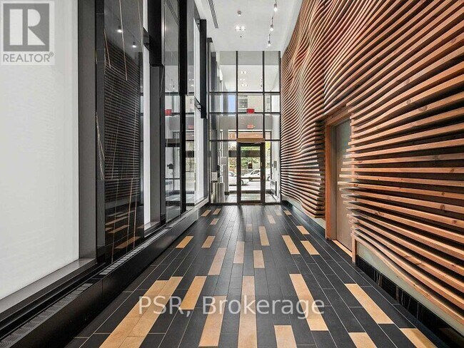 Photo - 111 Bathurst St Unit 608