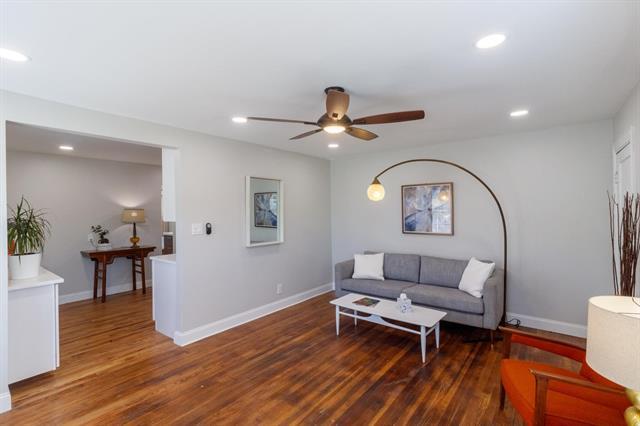 Photo - 641 Winston St